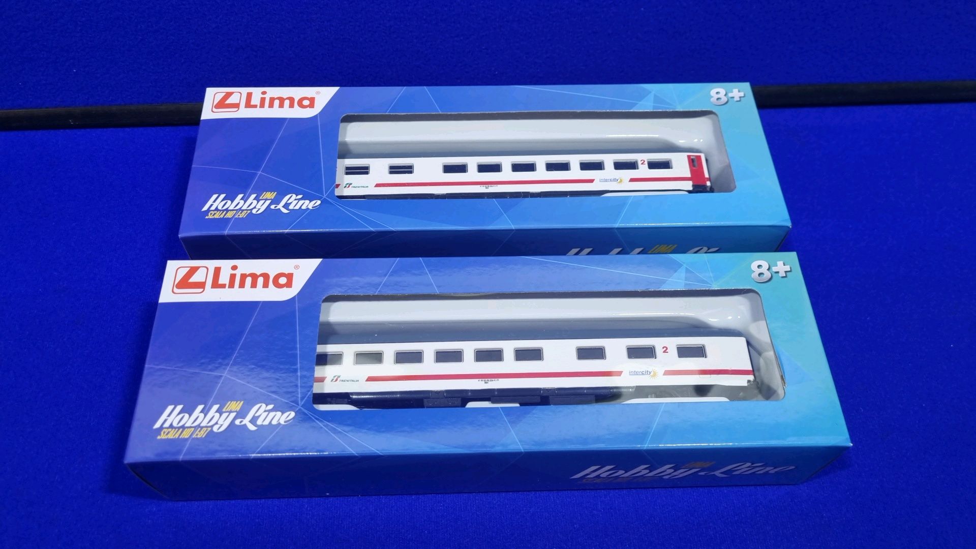 2 x Lima H/0 Scale Coaches HL4040 RRP £51.98 - Image 4 of 5