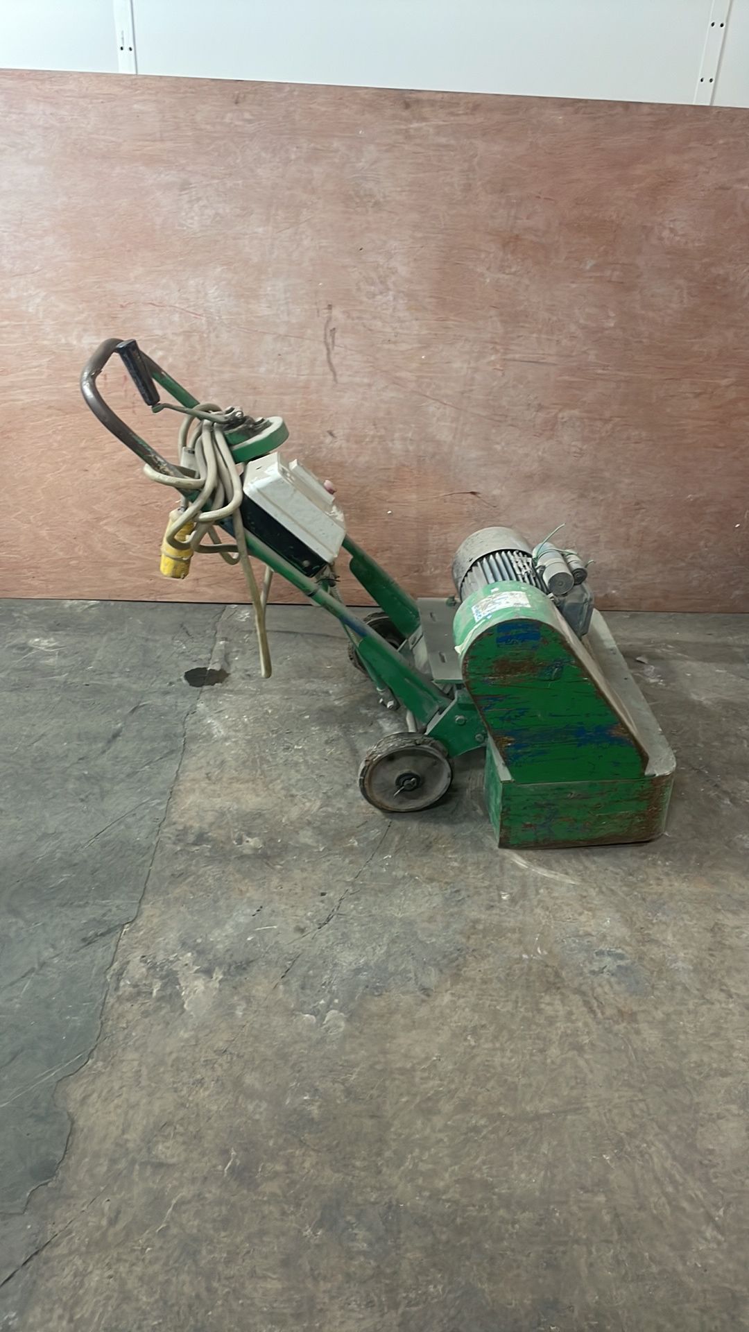 Errut Floor Grinder