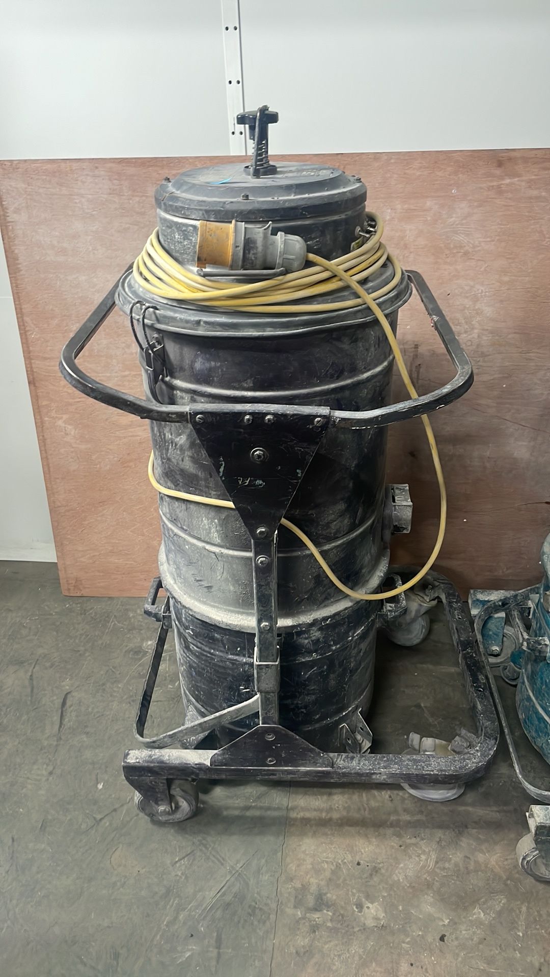 5 x Industrial Hoovers - Image 20 of 29