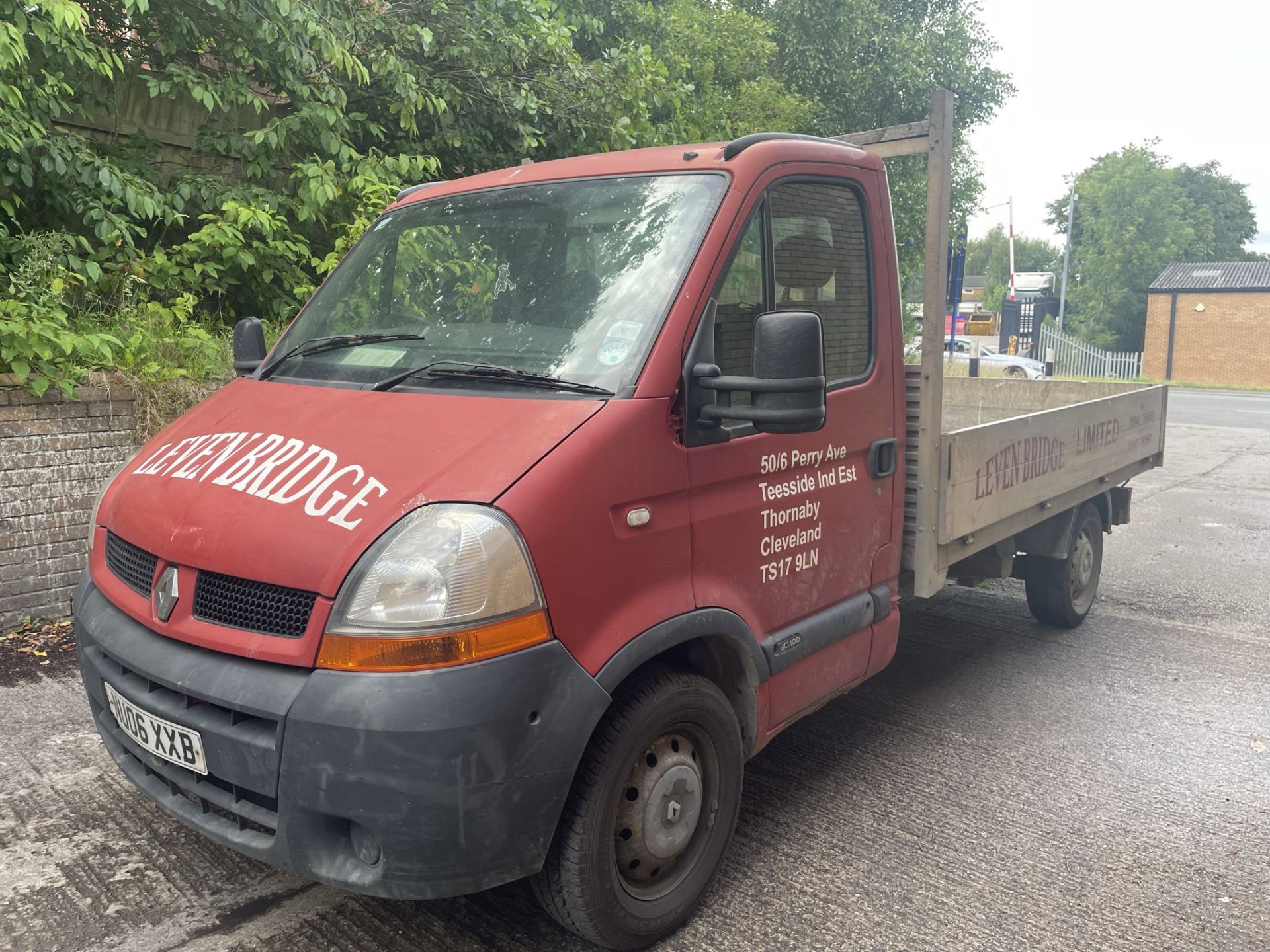 Renault Master CCML35 DCI 100 MWB Dropside Lorry | NU06 XXB | 183,868 Miles - Image 3 of 12