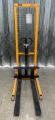 Hand Hydraulic 1000kg Mobile Pallet Stacker