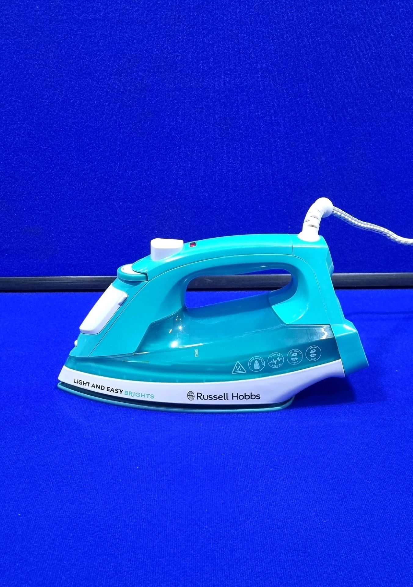 Russell Hobbs 24840 Steam Iron - Image 2 of 4