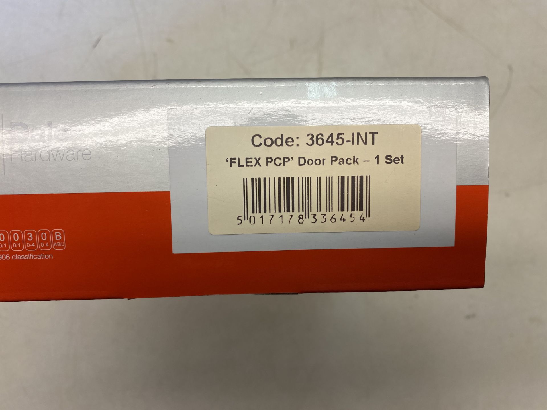 8 x Dale Hardware Flex Lever Door Handle on Round Concealed Rose Polished Chrome 3645 - Image 3 of 3