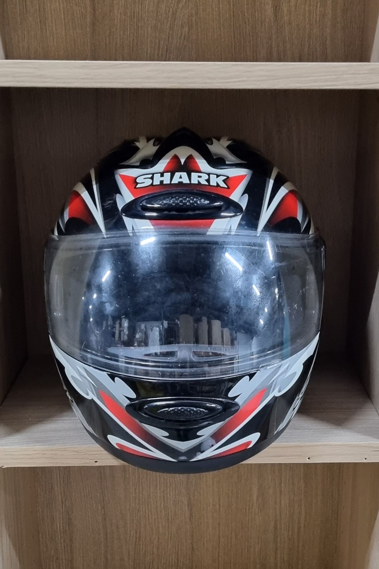 Shark Crazy S600 Crash Helmet Size Medium - Image 2 of 5