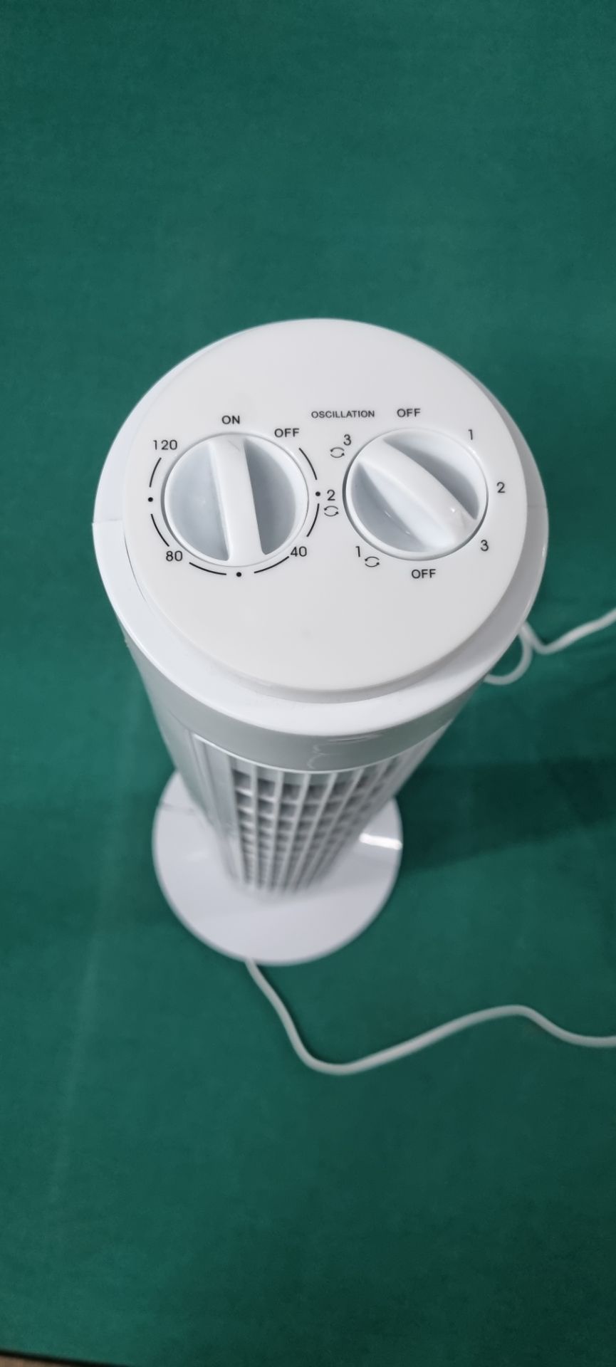 1 x Challenge 3 Speed Tower Fan white - Image 4 of 6