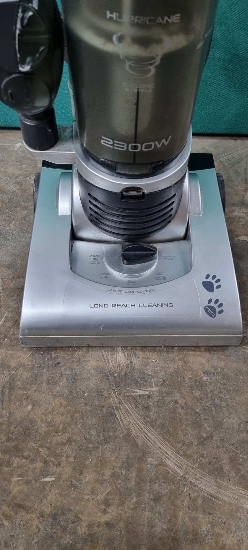 1 x Hoover 2300W Long Reach Cleaning Vacuum Cleaner HP2300001 - Image 3 of 6