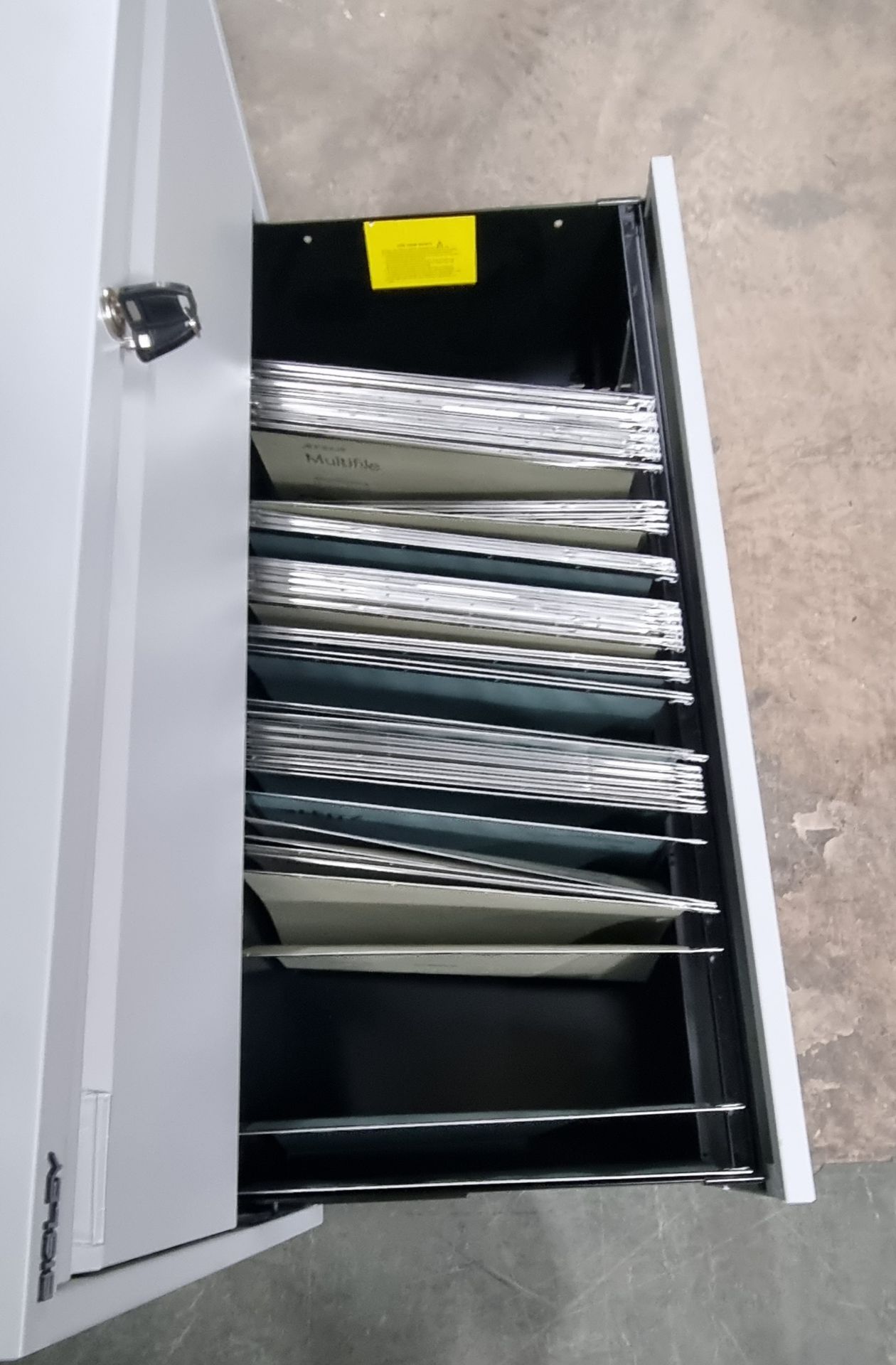 1 x Bisley 2 Drawer Filing Cabinet With Key Matt Grey 100mm x 690mm x 470mm - Image 6 of 9