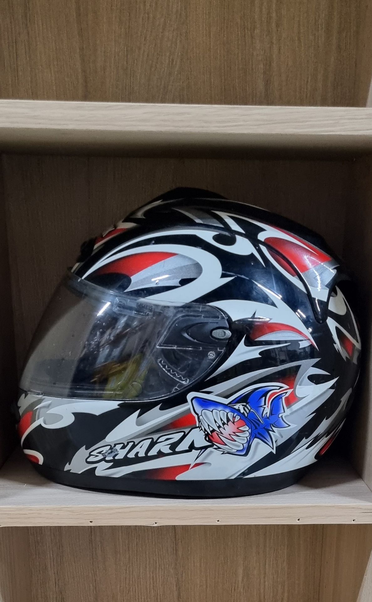 Shark Crazy S600 Crash Helmet Size Medium