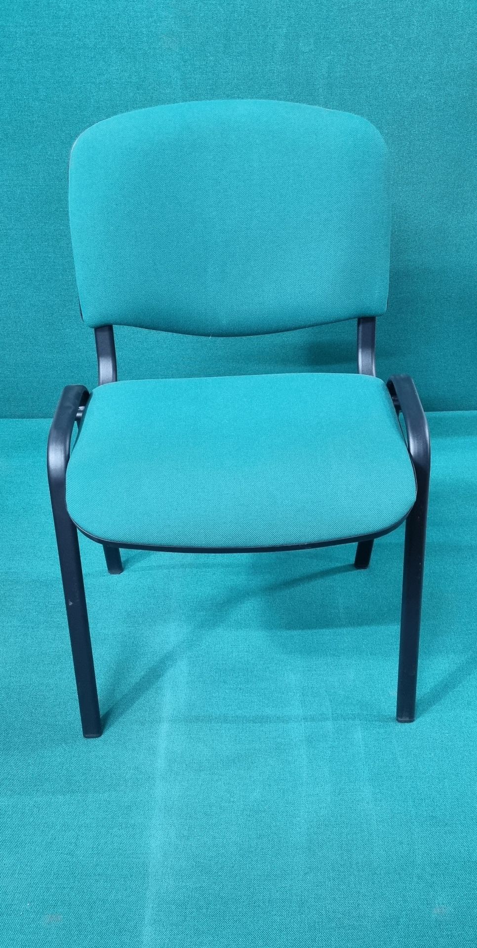 4 x Green Fabric Office Chairs - Image 2 of 7