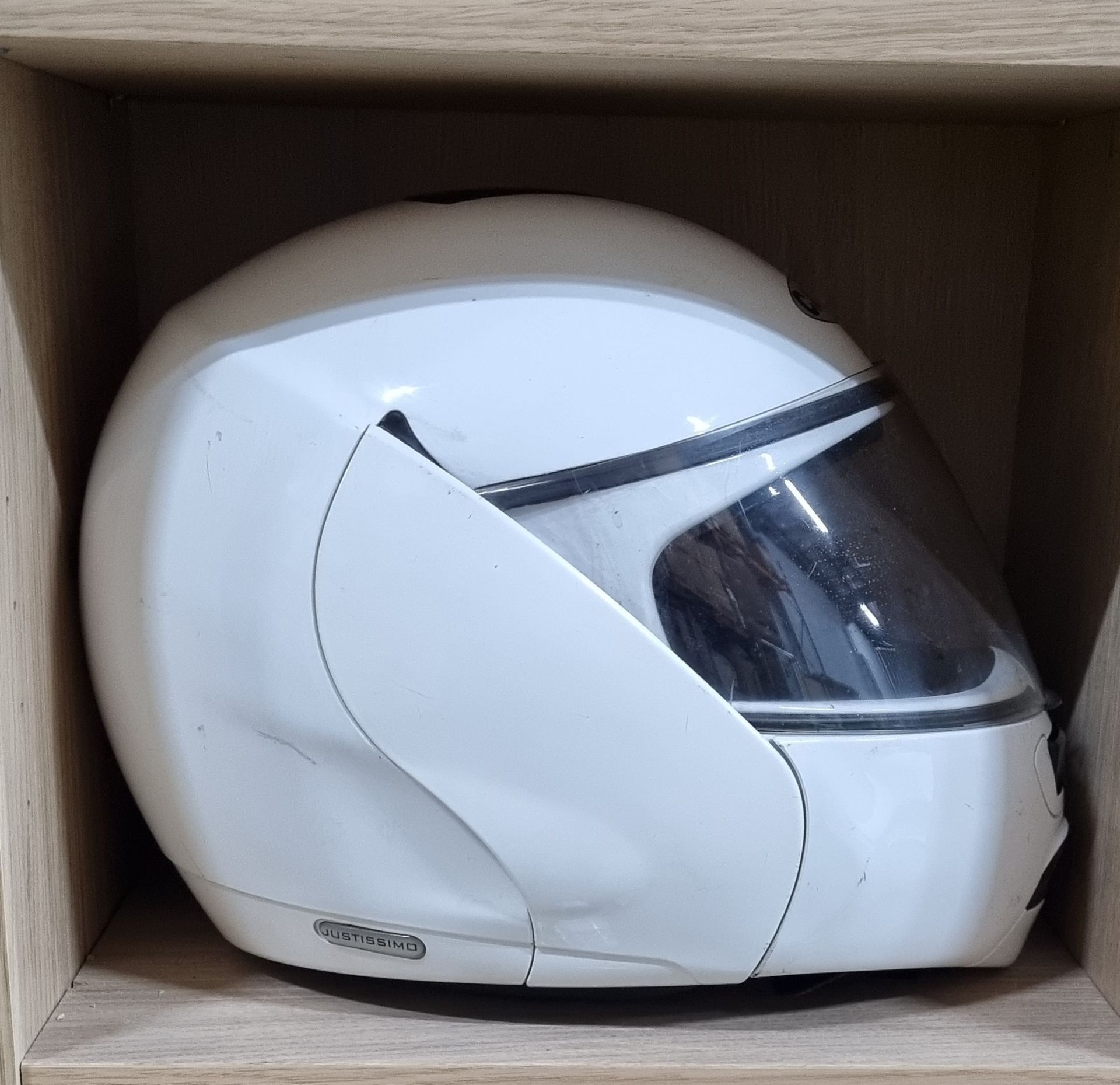 Caberg Justissimo White Crash Helmet Size Large/59-60
