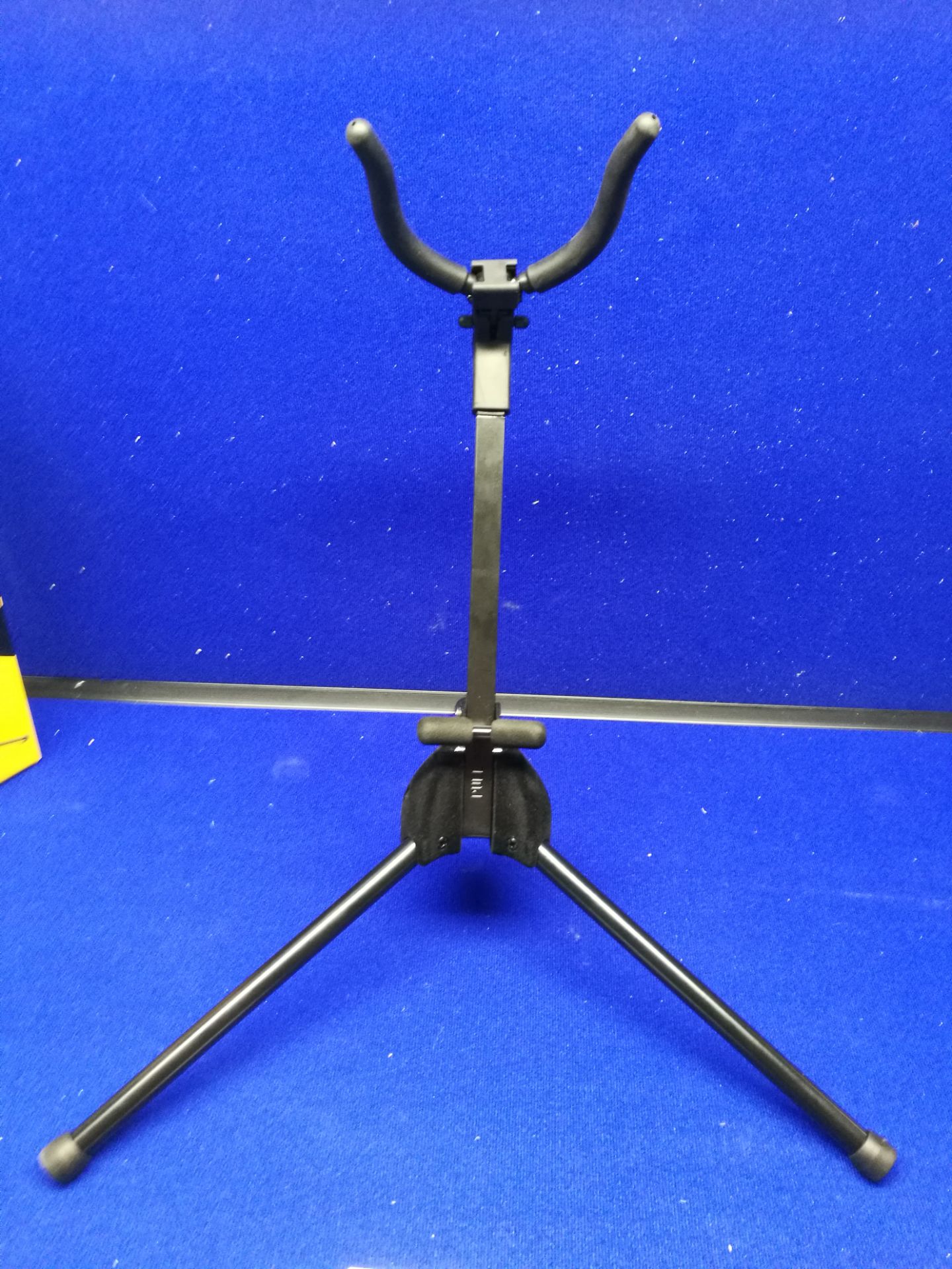 Hercules DS431B TravLite In-Bell Alto Sax Stand - Image 2 of 5