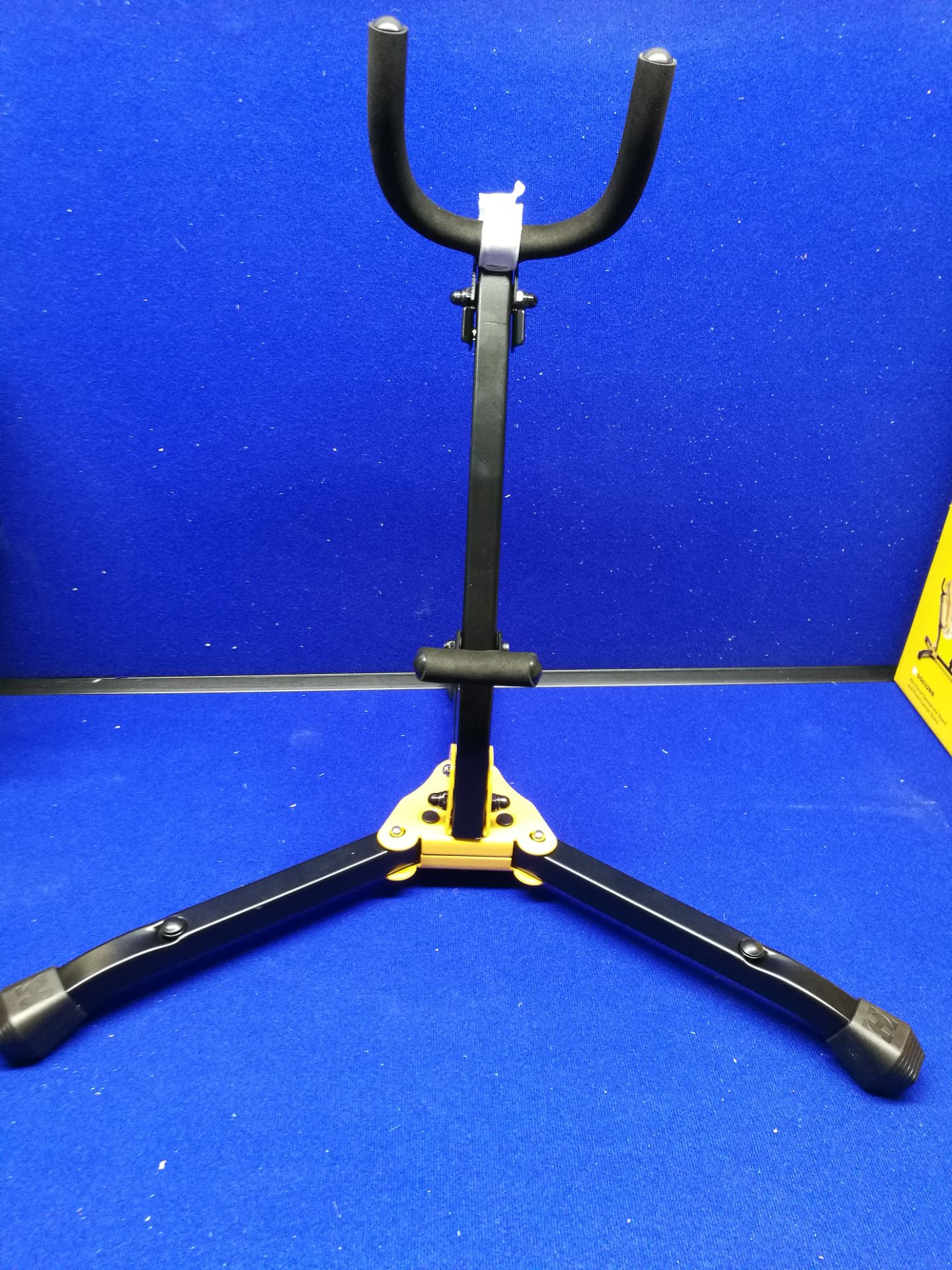 Hercules DS530BB Alto / Tenor Saxophone Stand - Image 2 of 7