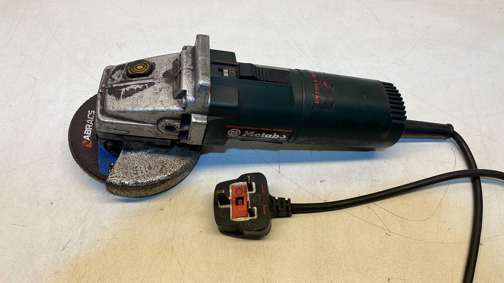 Metabo EW7115 Angle Grinder