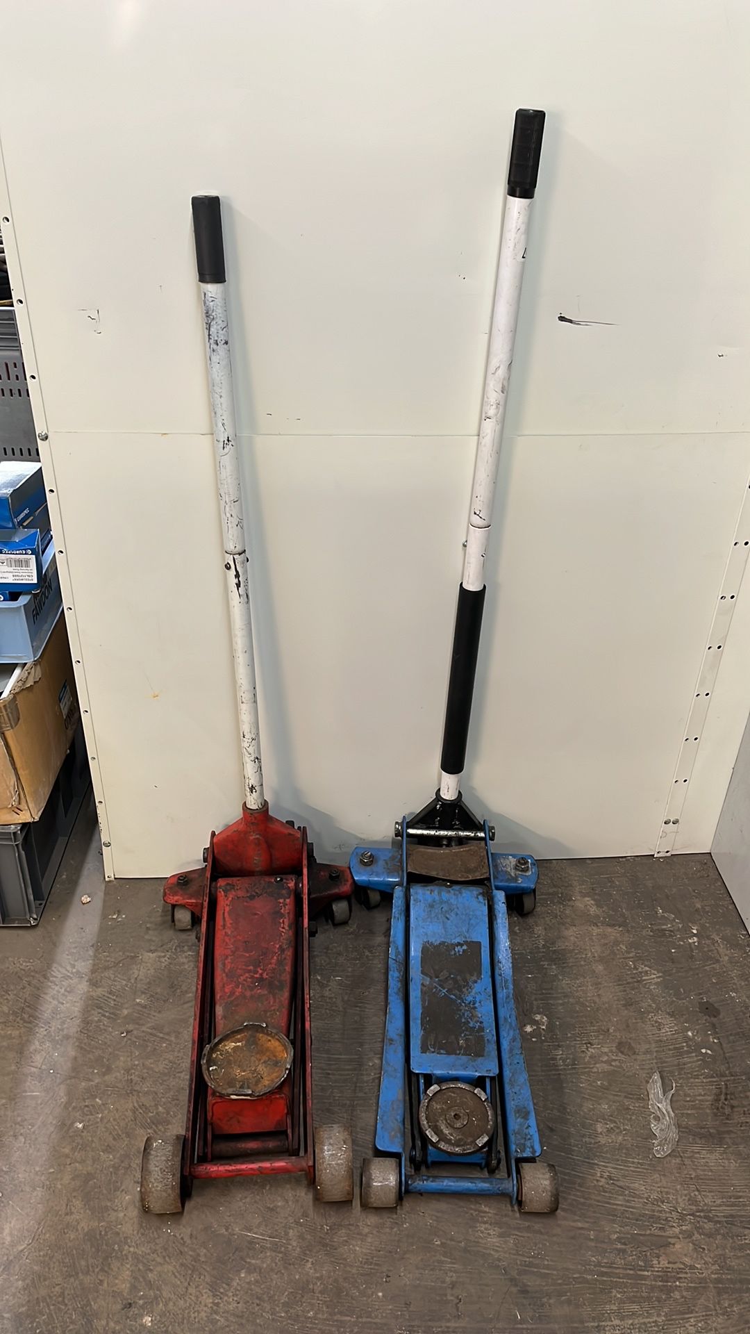 2 x Unbranded Trolly Jacks *As Pictured*