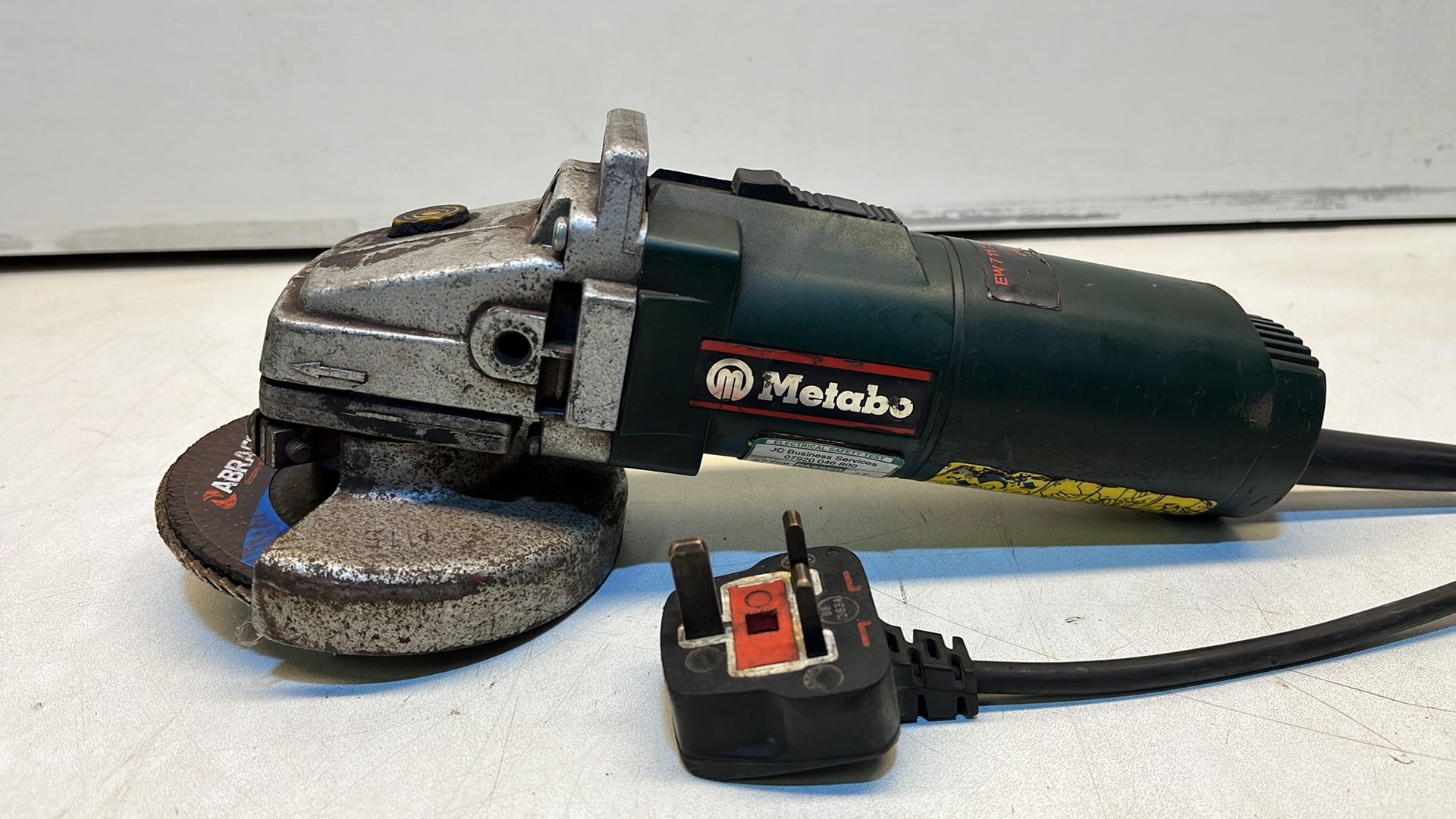 Metabo EW7115 Angle Grinder - Image 2 of 4