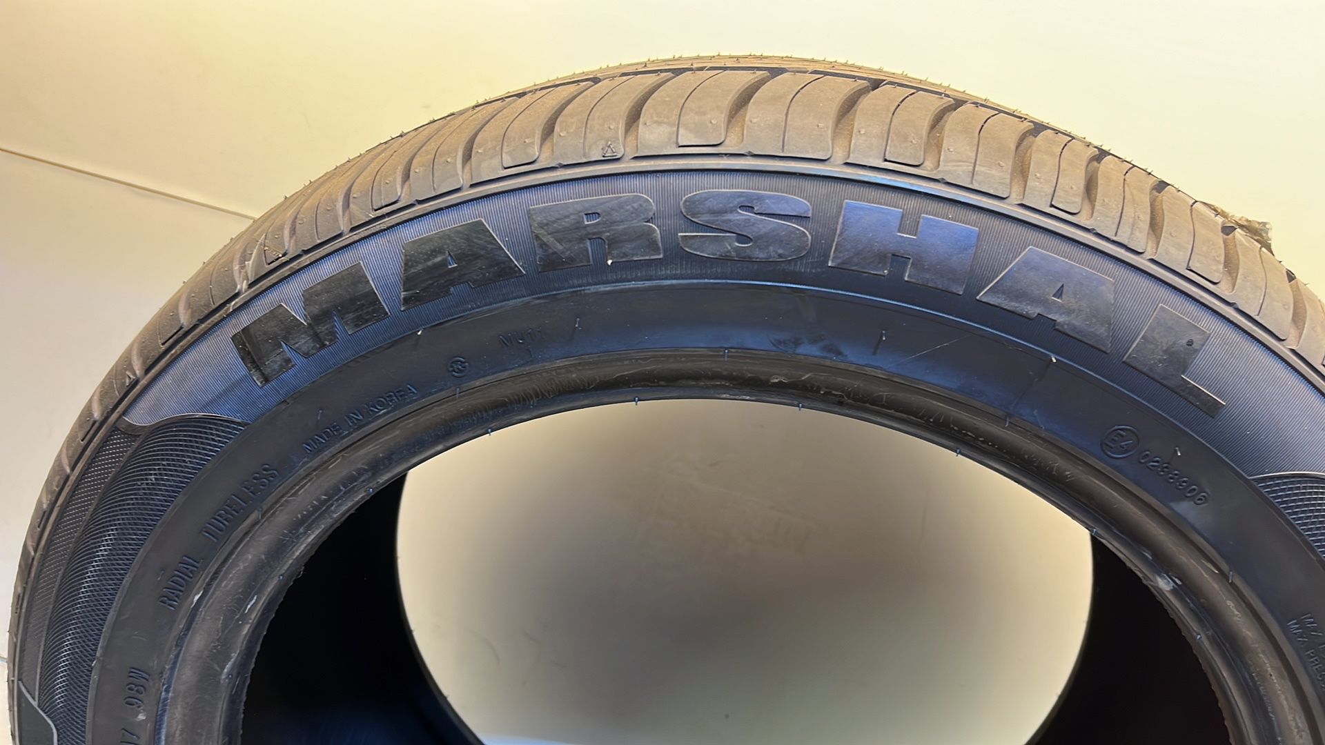 Marshall | Matrac Fc | 255/45 ZR17 Tyre - Image 5 of 5