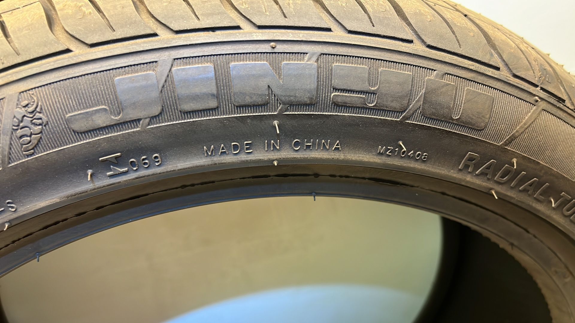 Jinyutires | YU61 | 215/45ZR17 Tyre - Image 4 of 5