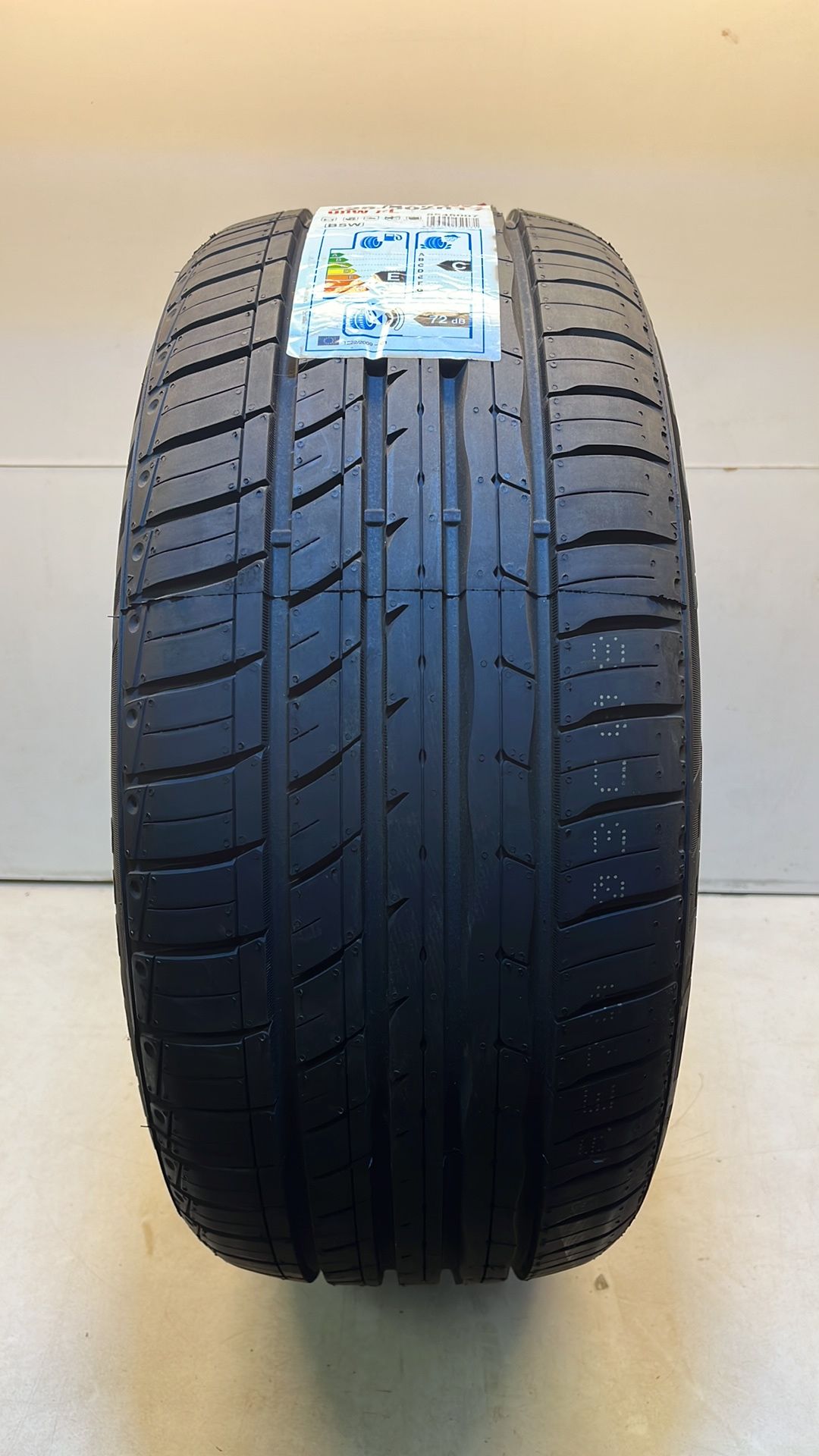 Roadx | Rxmotion U11 | 225/50ZR17 Tyre - Image 2 of 6