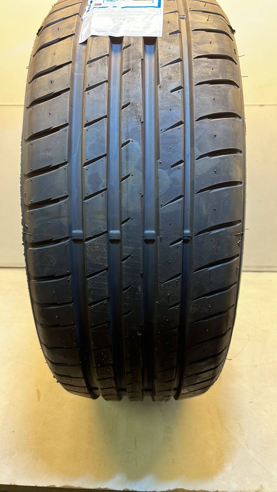 Sunny | NA305 | 225/45ZR17 Tyre - Image 2 of 5