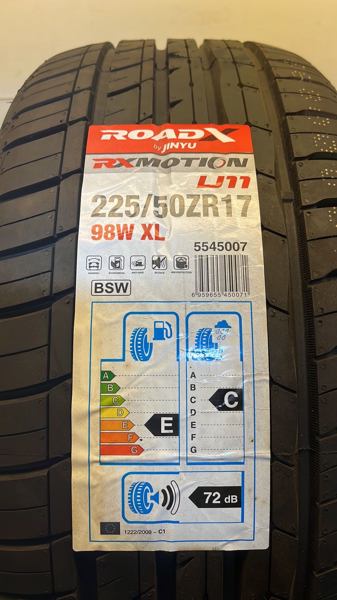 Roadx | Rxmotion U11 | 225/50ZR17 Tyre