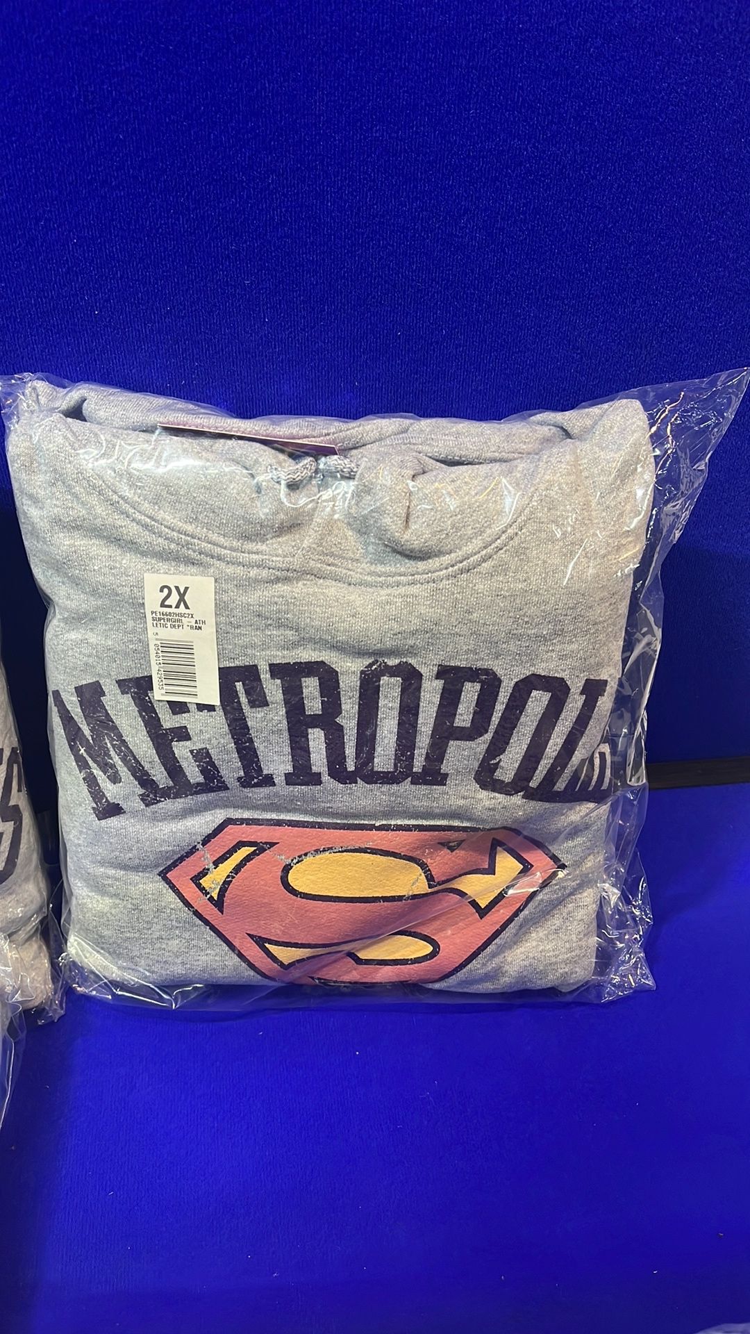 4 x Female ''Supergirl'' Hoodies *Various Sizes See Description* - Image 4 of 7