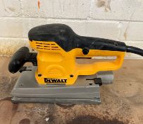 DeWalt D26421 Sheet Sander