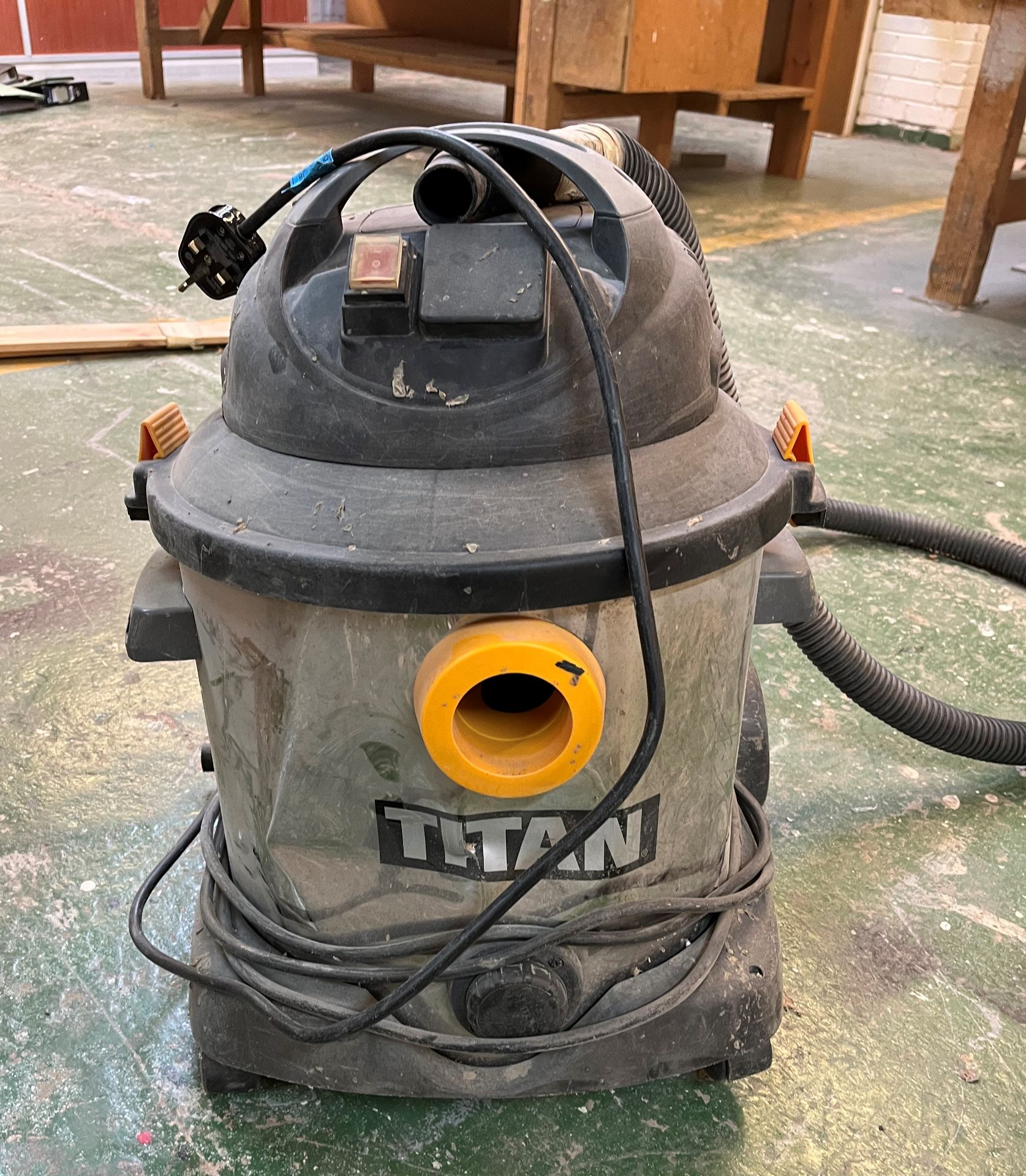 Titan Industrial Hoover - Image 2 of 4