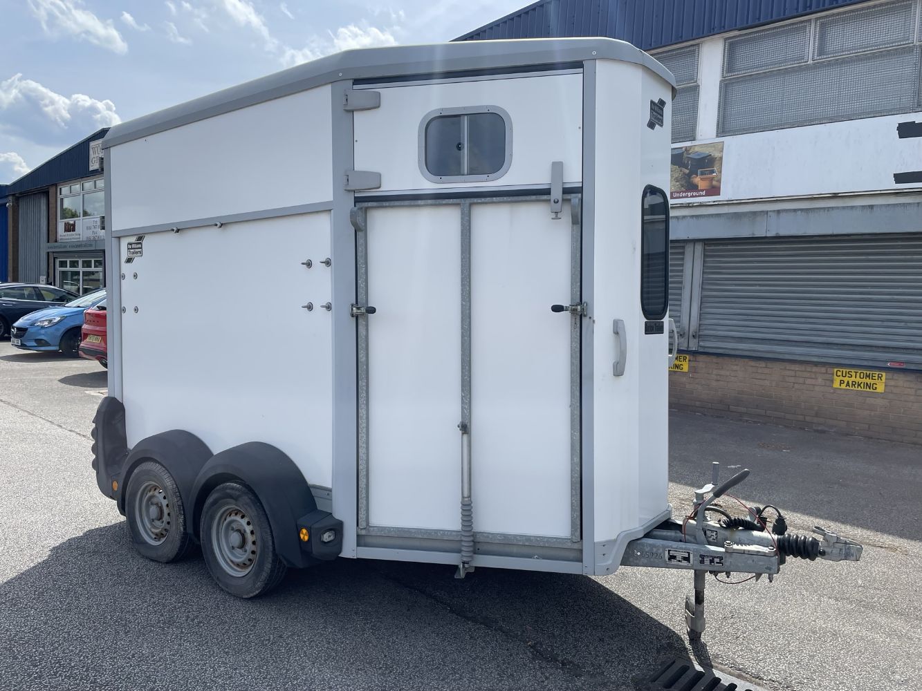 Horse Box, Packing Machines and Packaging Sale | IFOR Trailers Horsebox |  Adpak Packaging Machines, Conveyor Belts and Stainless Steel Items