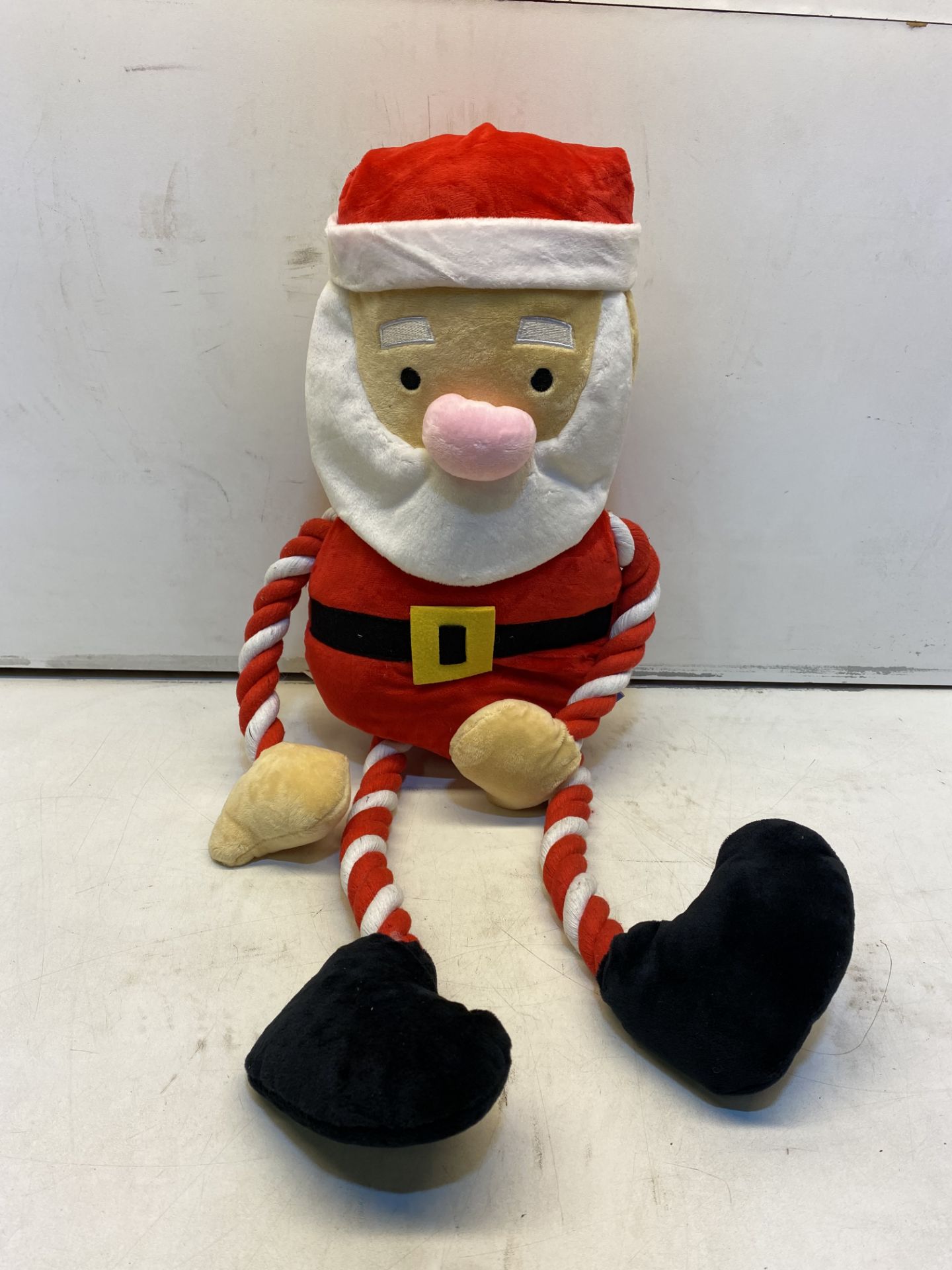 40 x GoodBoy 75cm Rope Santa Dog Toy with Squeaker - Image 2 of 5