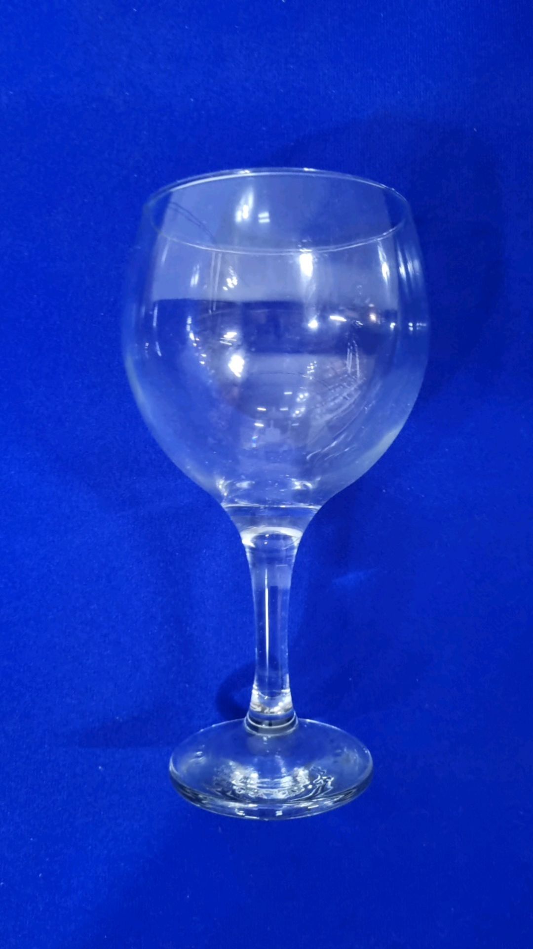 12 x Balloon Wine Glasses - Image 2 of 3