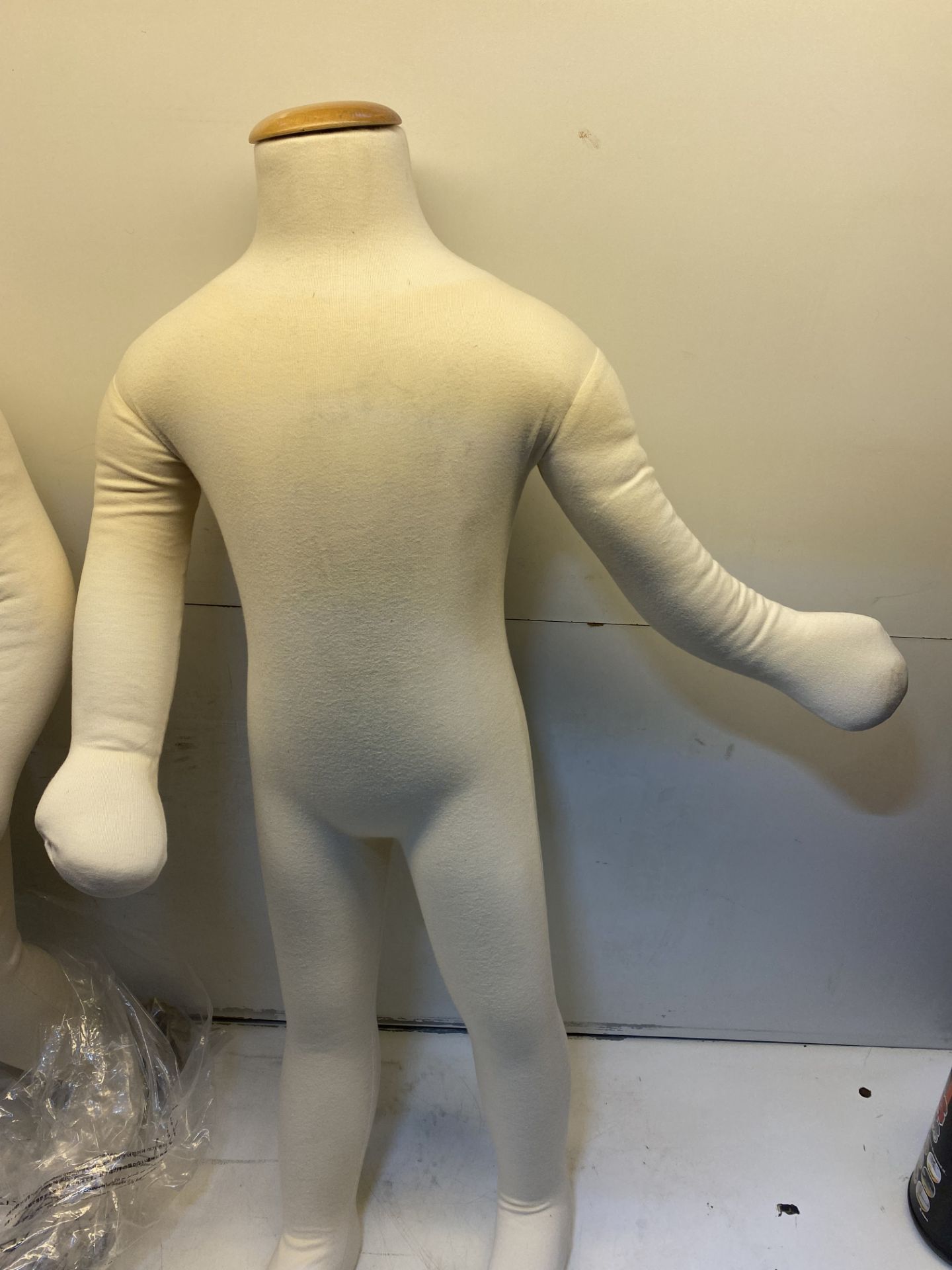2 x Headless Child Mannequins - See Photos - Image 2 of 7