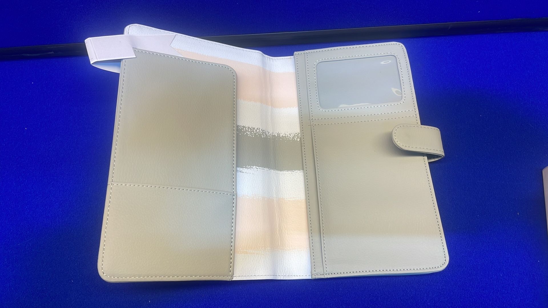 6 x Bride to B Travel Wallets - Image 2 of 5