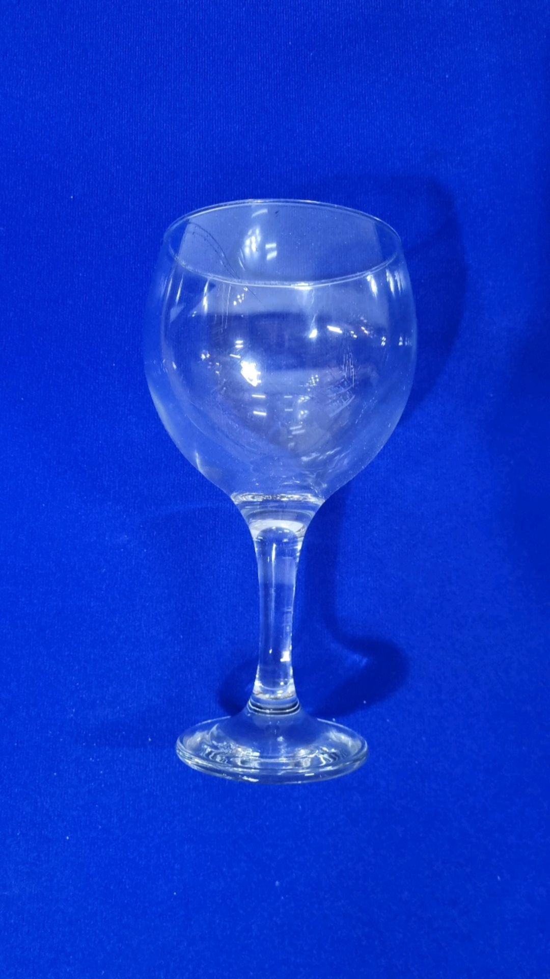 12 x Balloon Wine Glasses - Image 2 of 2