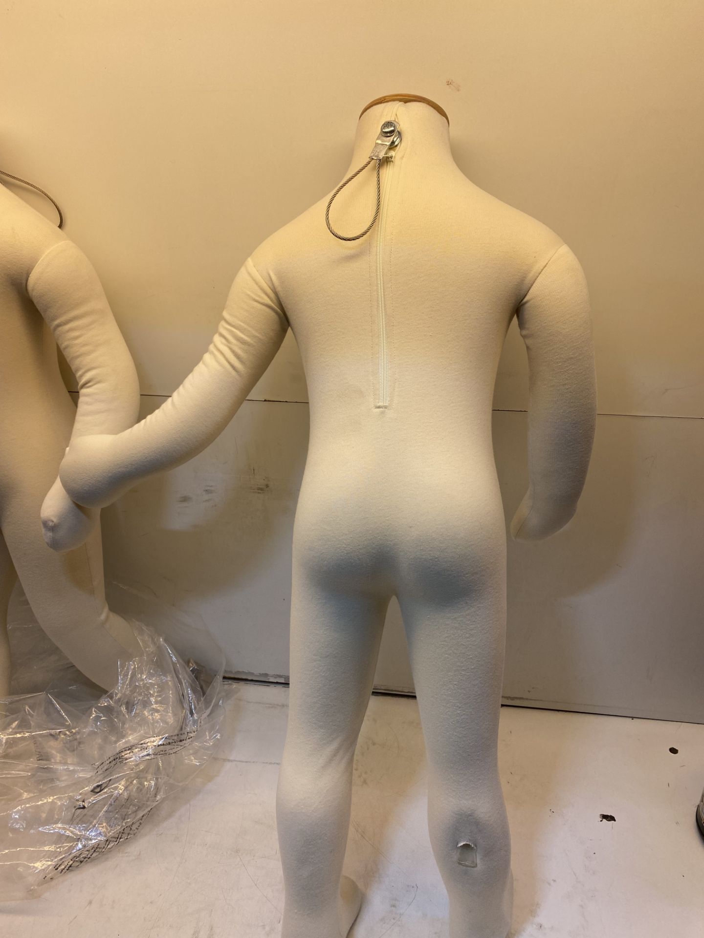 2 x Headless Child Mannequins - See Photos - Image 6 of 7