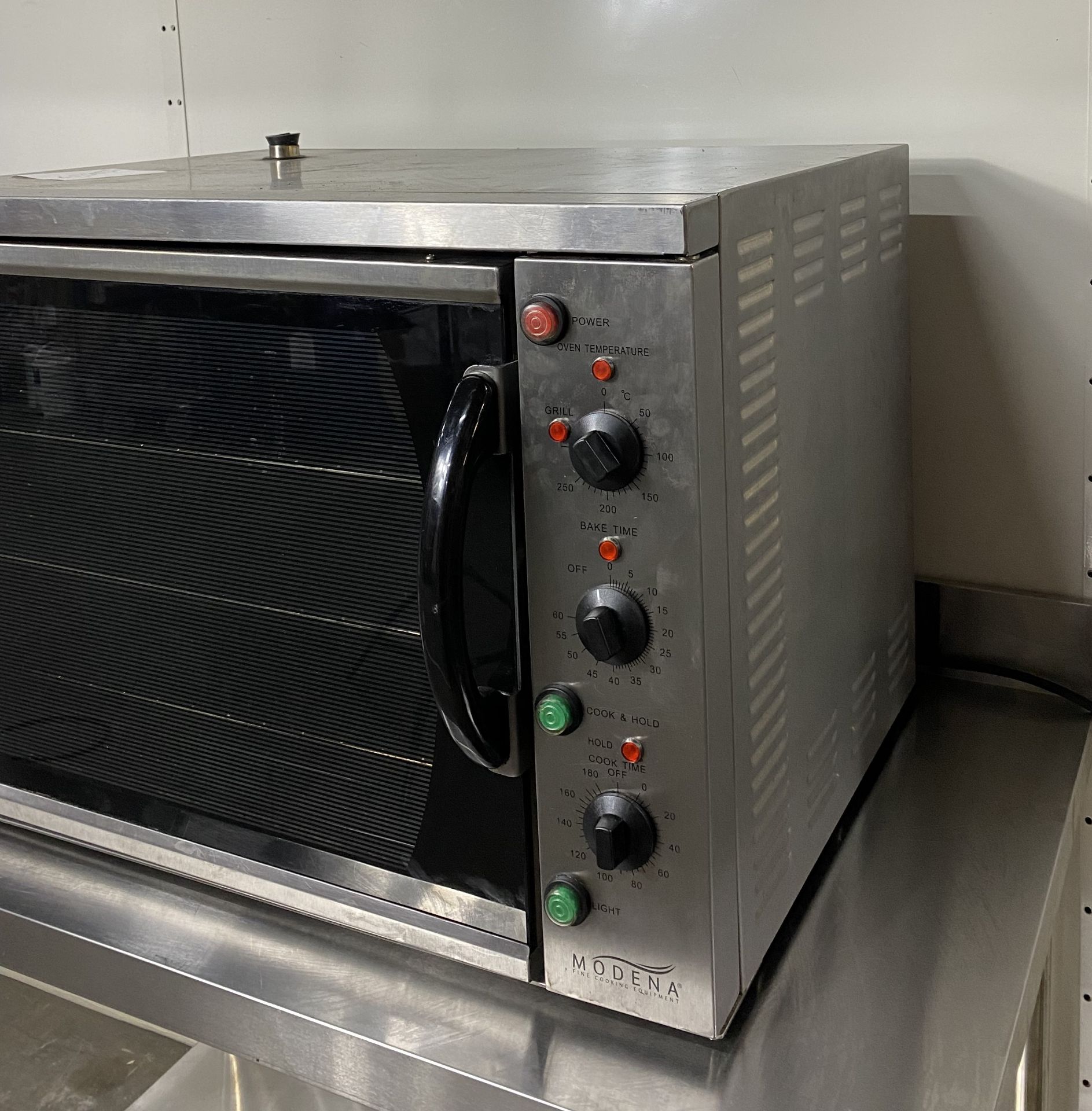 Modena CTC001 Electric Countertop Convection Oven With Grill - Image 2 of 14