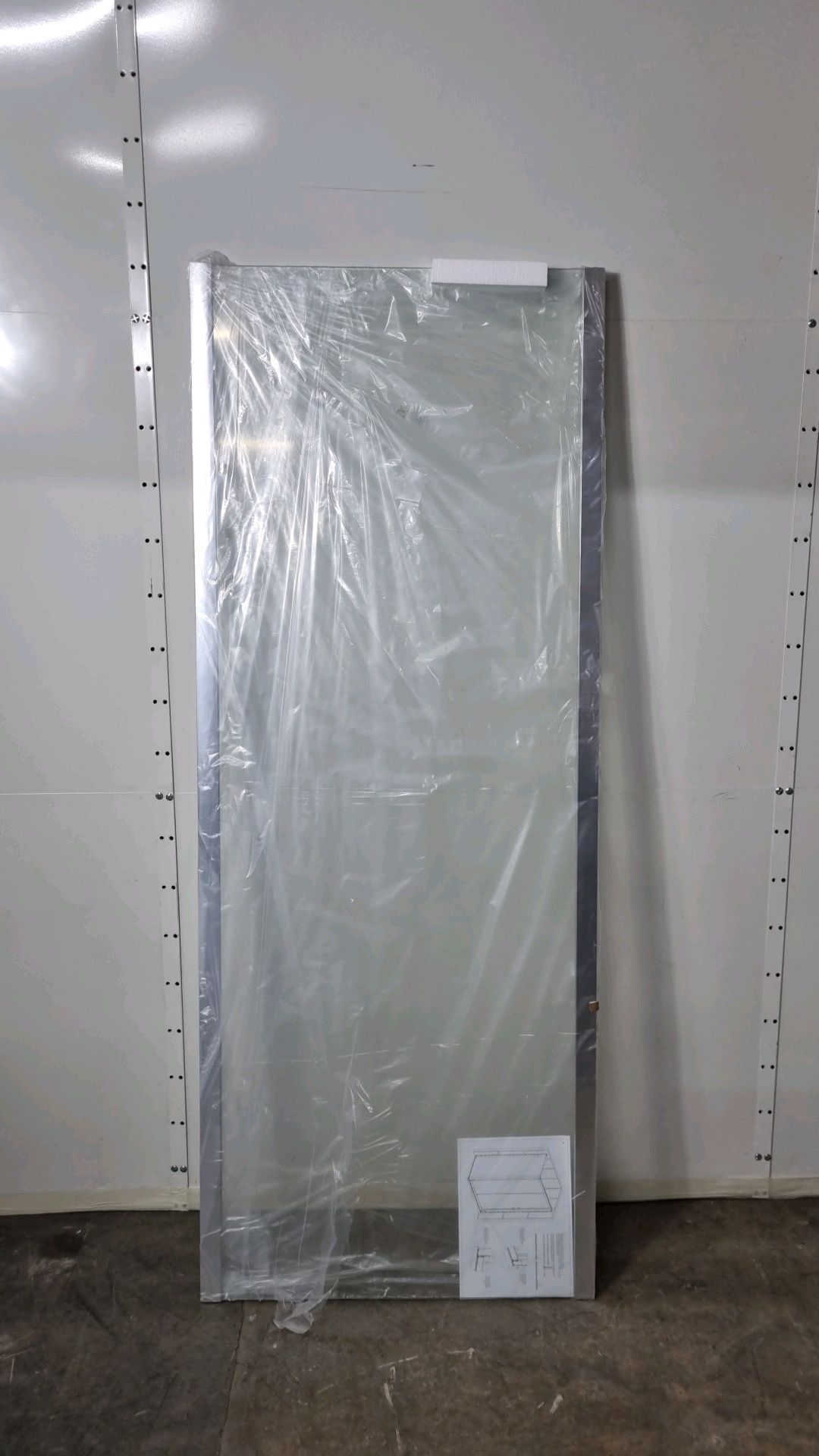 Shower Screen With Chrome Edge 720mm x 1850 mm - Image 3 of 6