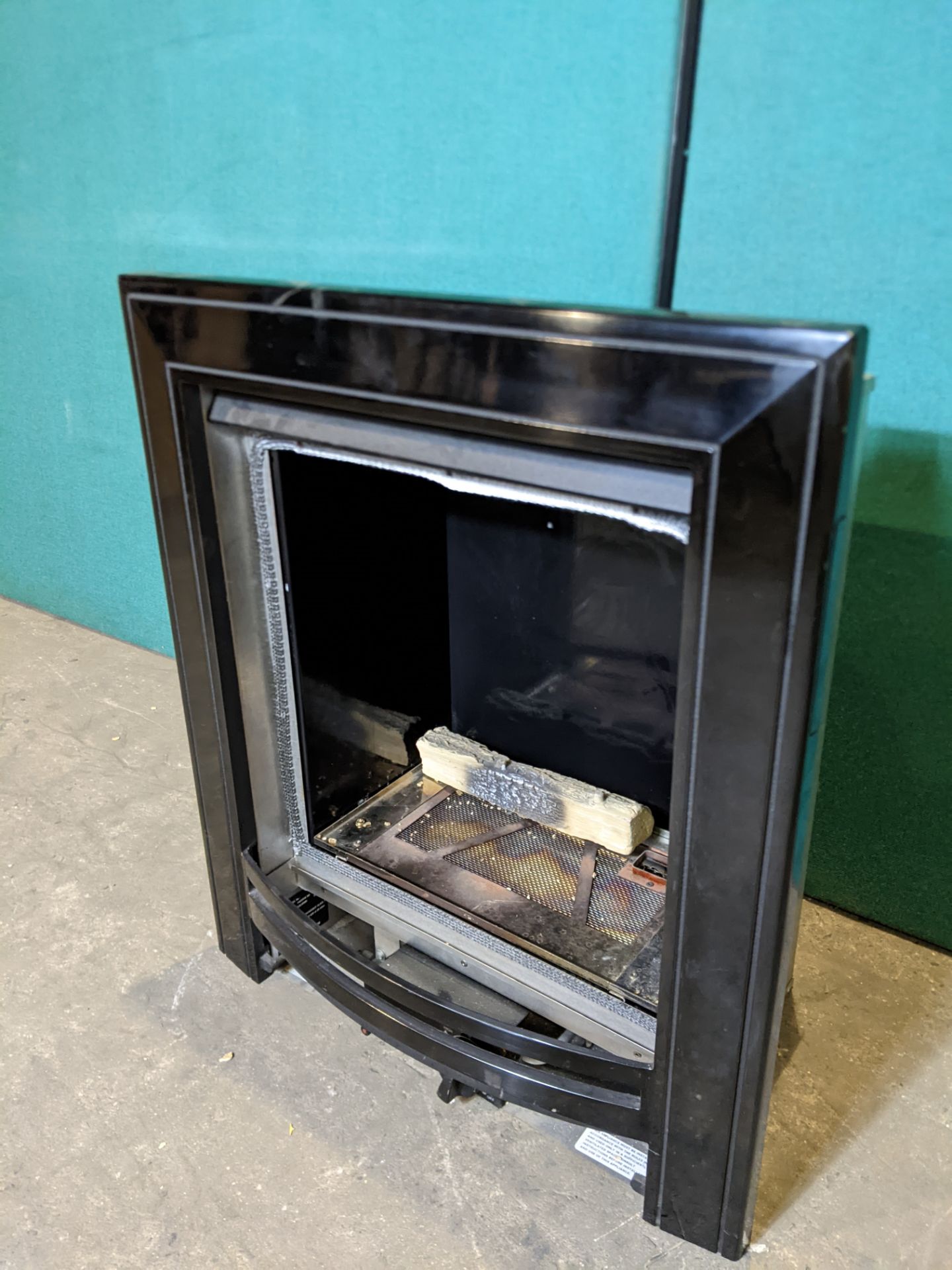 Ex Display BFM Gas Fire | 630mm x 615mm x 280mm - Image 3 of 3