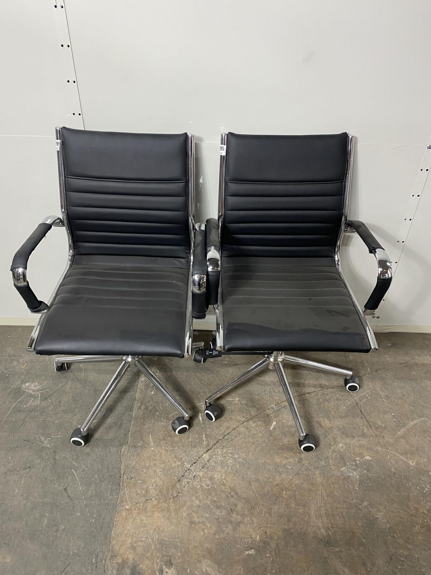 6 x Black Office Chairs - Image 3 of 6