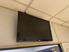 Benq Wall Mounted Televison/Computer Monitor | NO REMOTE