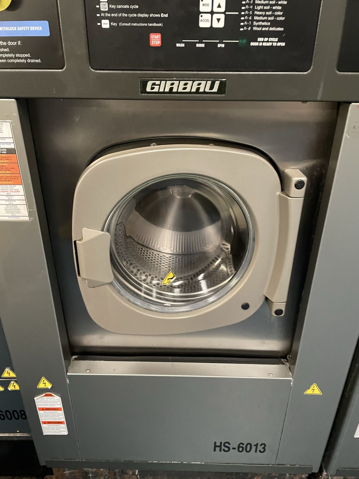 Girbau HS6013 LCE 13kg Commercial Washing Machine w/ 4 Pump LDRY Dispenser - Image 7 of 10