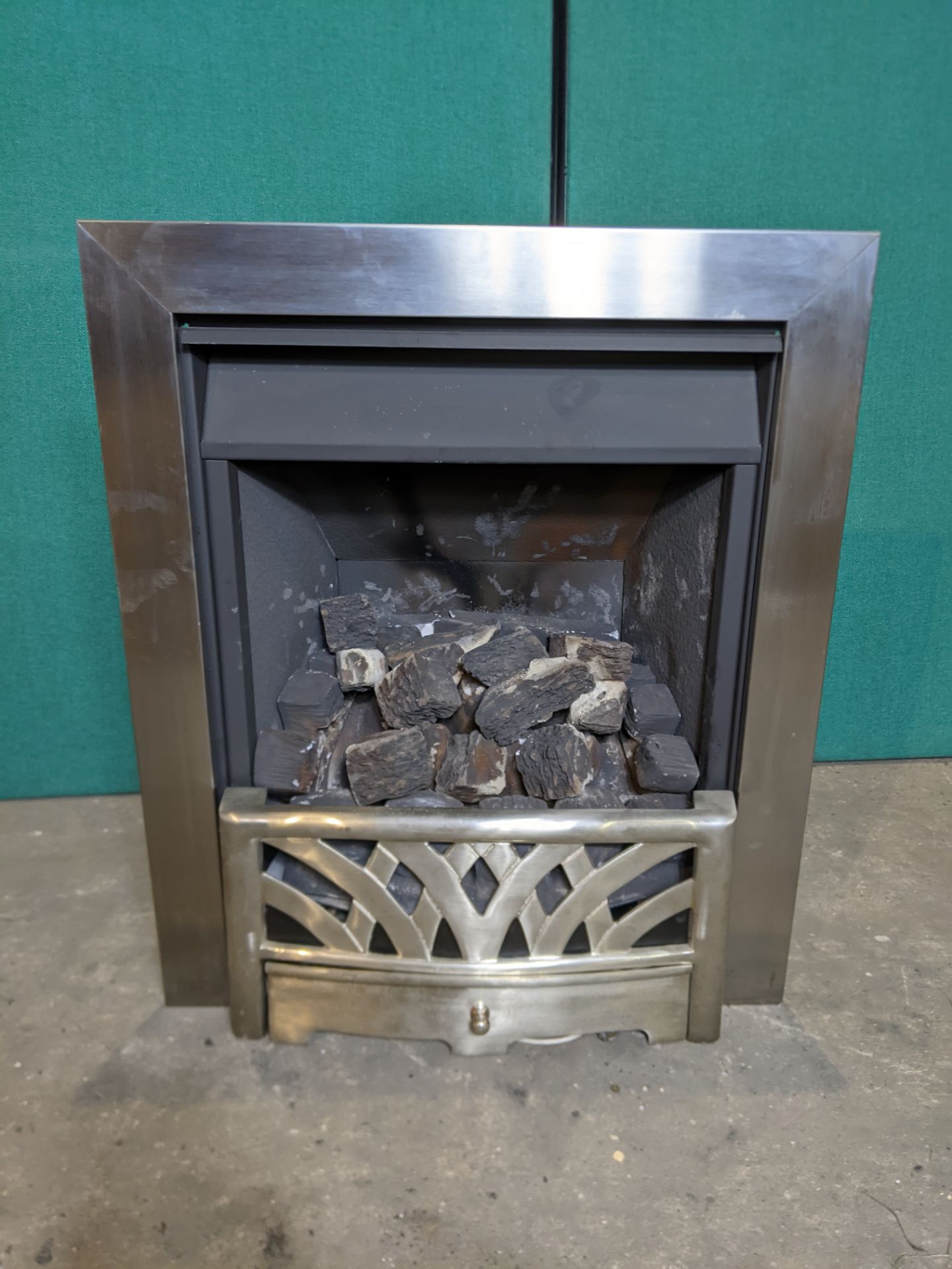 Ex Display Trent Fireplaces Gas Fire 615mm x 520mm x 200mm