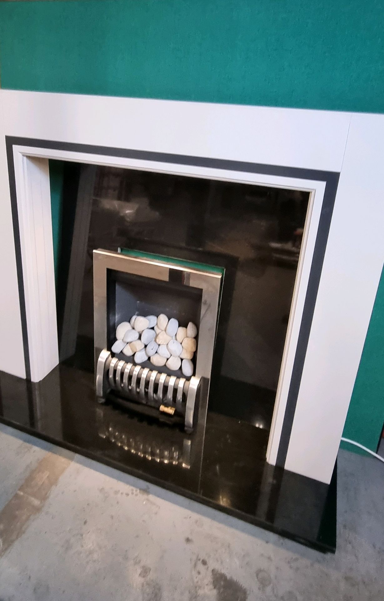 Ex Display Oyster Surround w/ Black Granite Set & Touch Top Control Gas Fire RRP £1,774