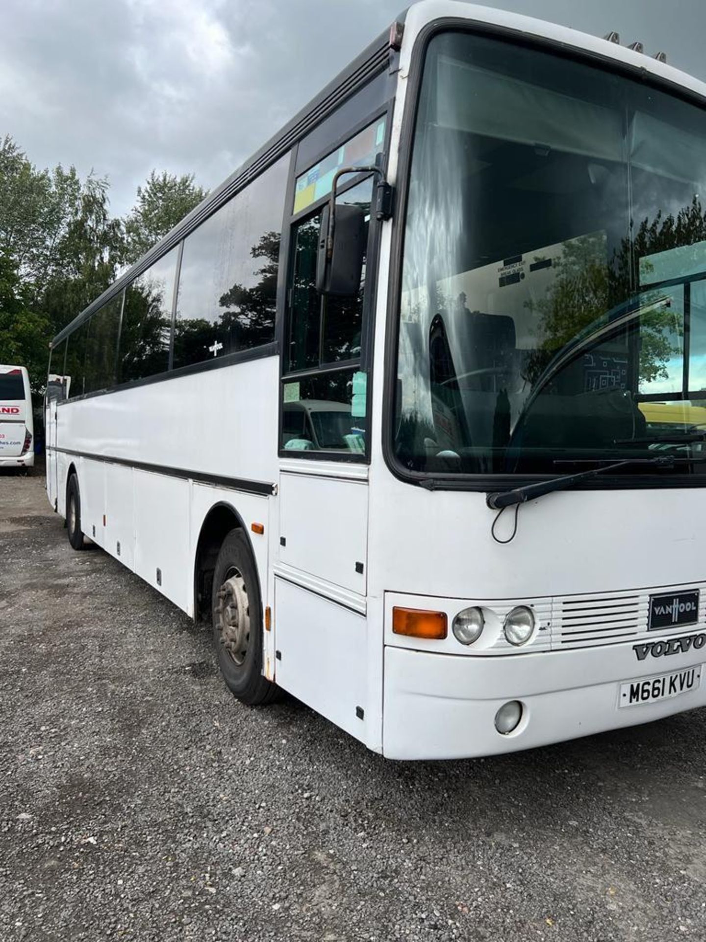 Volvo B10M Single Decker 70 Seater Coach | M661 KVU | 65,222km - Image 3 of 11