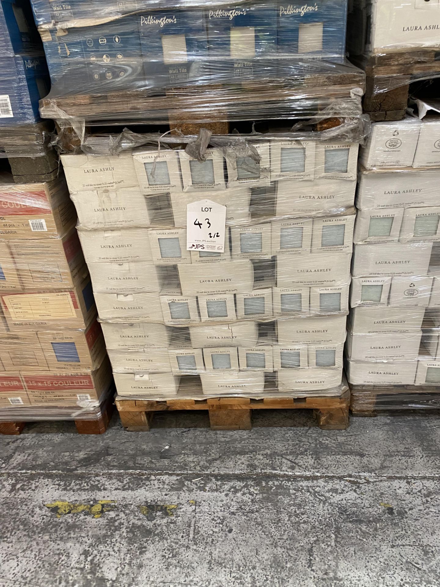 576 x Boxes Of Laura Ashley Chambray Wall Tiles, 98mm x 98mm ( 25 Tiles Per Box ) - Image 2 of 3