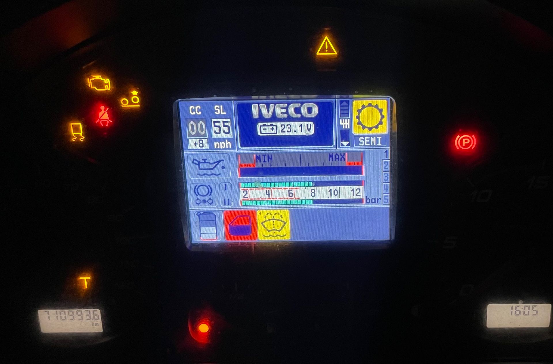 Iveco Diesel Sleeper Tractor Unit White | Reg: YE64 WKK | Mileage: 710,993Km - Image 10 of 15