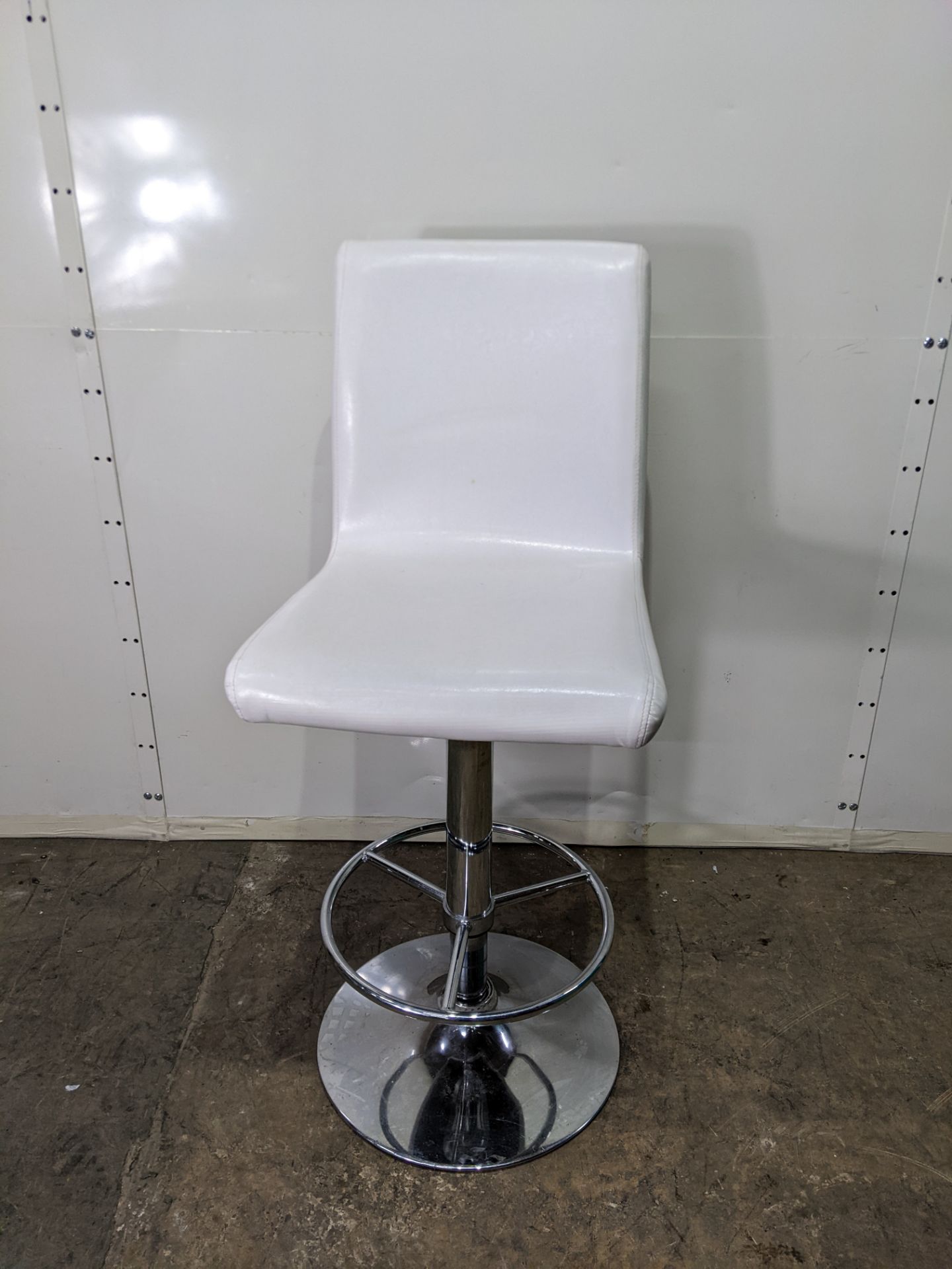 White Leather Effect PU Height Adjustable Bar Stool