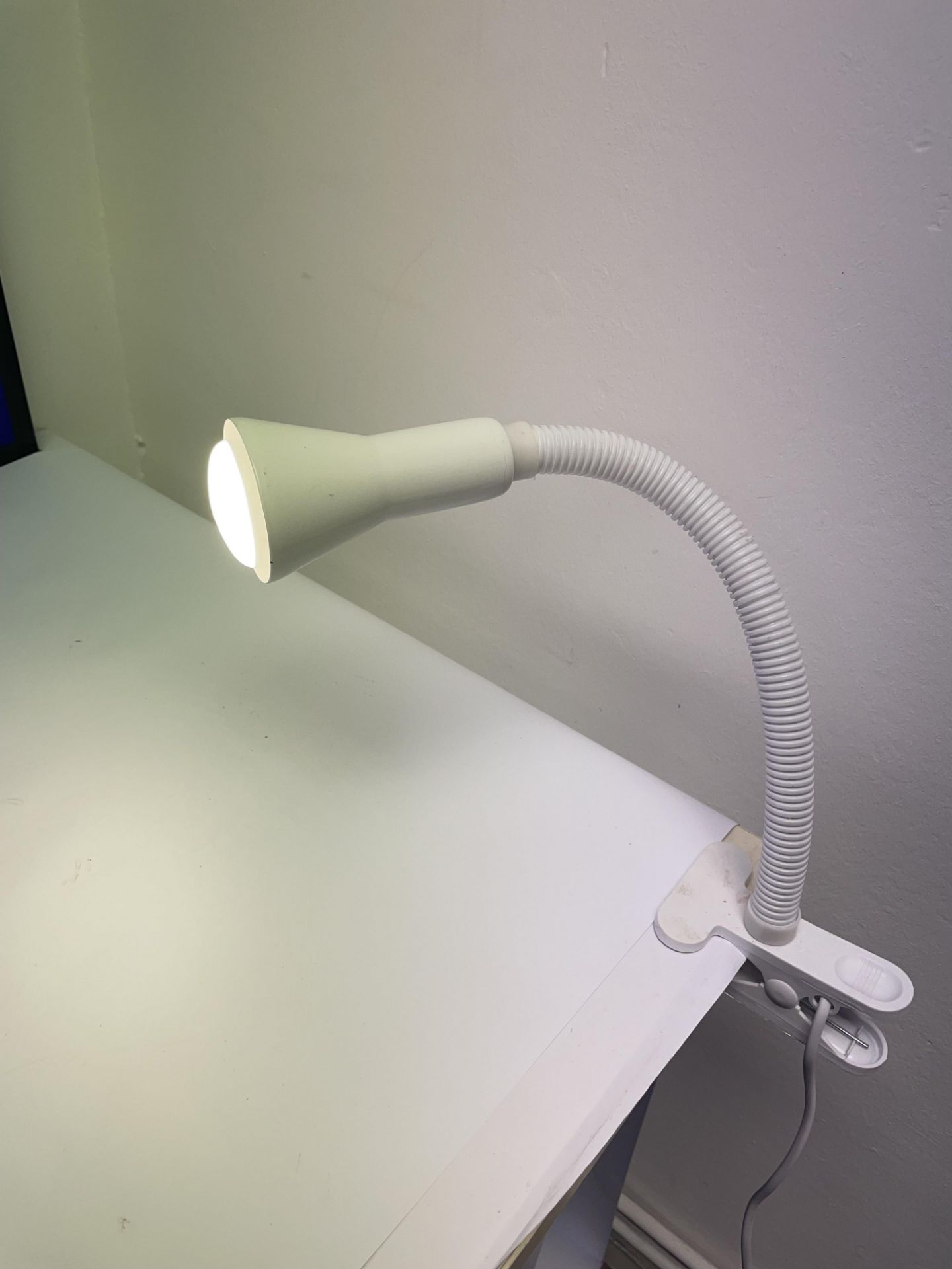 White Flex Clip Task Lamp | EU4122WH - Image 3 of 3