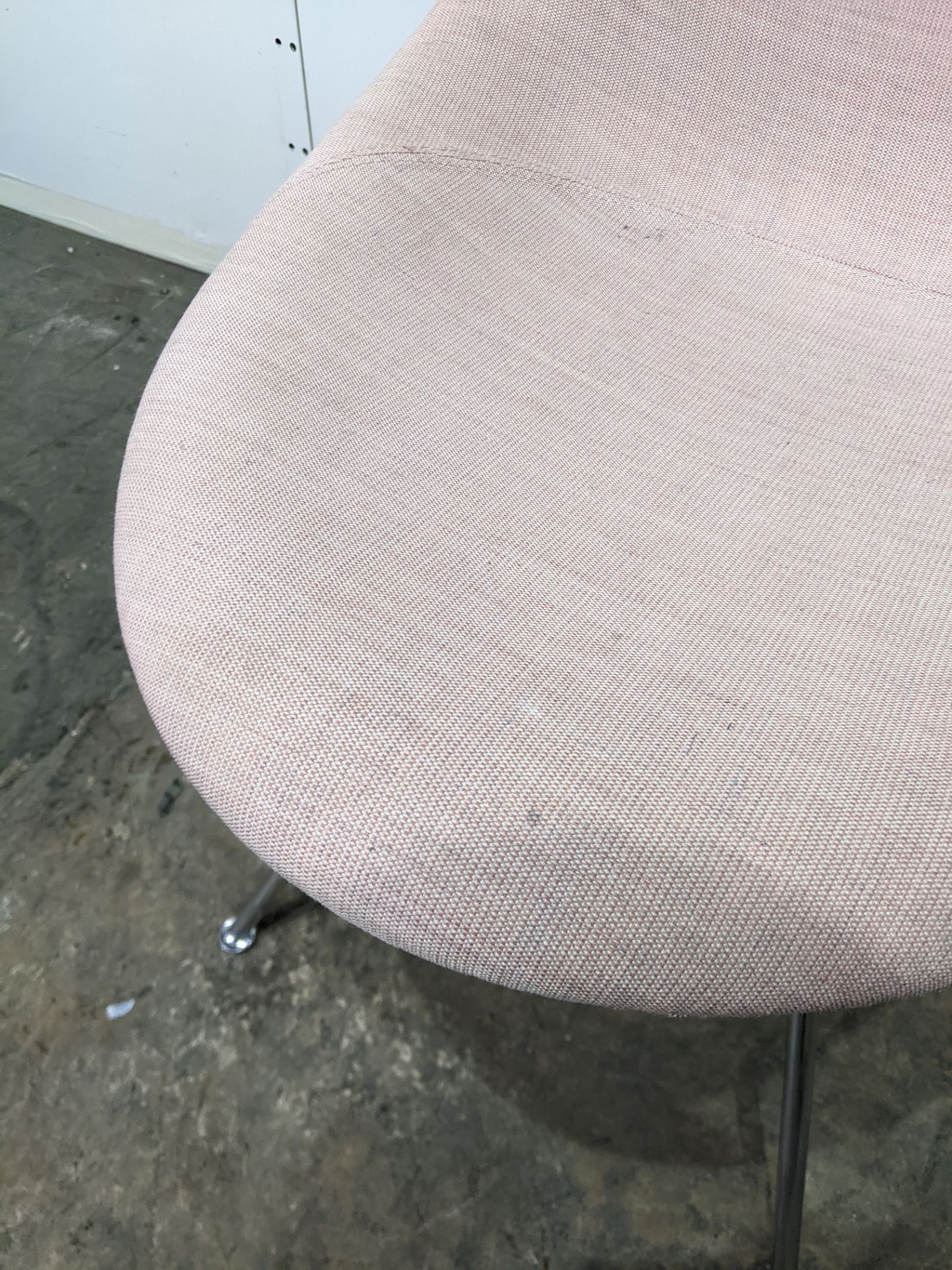Fritz Hansen DROP Chair | Colour: Pale Pink| New Price - £925 - Image 4 of 6