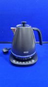 Delonghi KB13011.BK Kettle