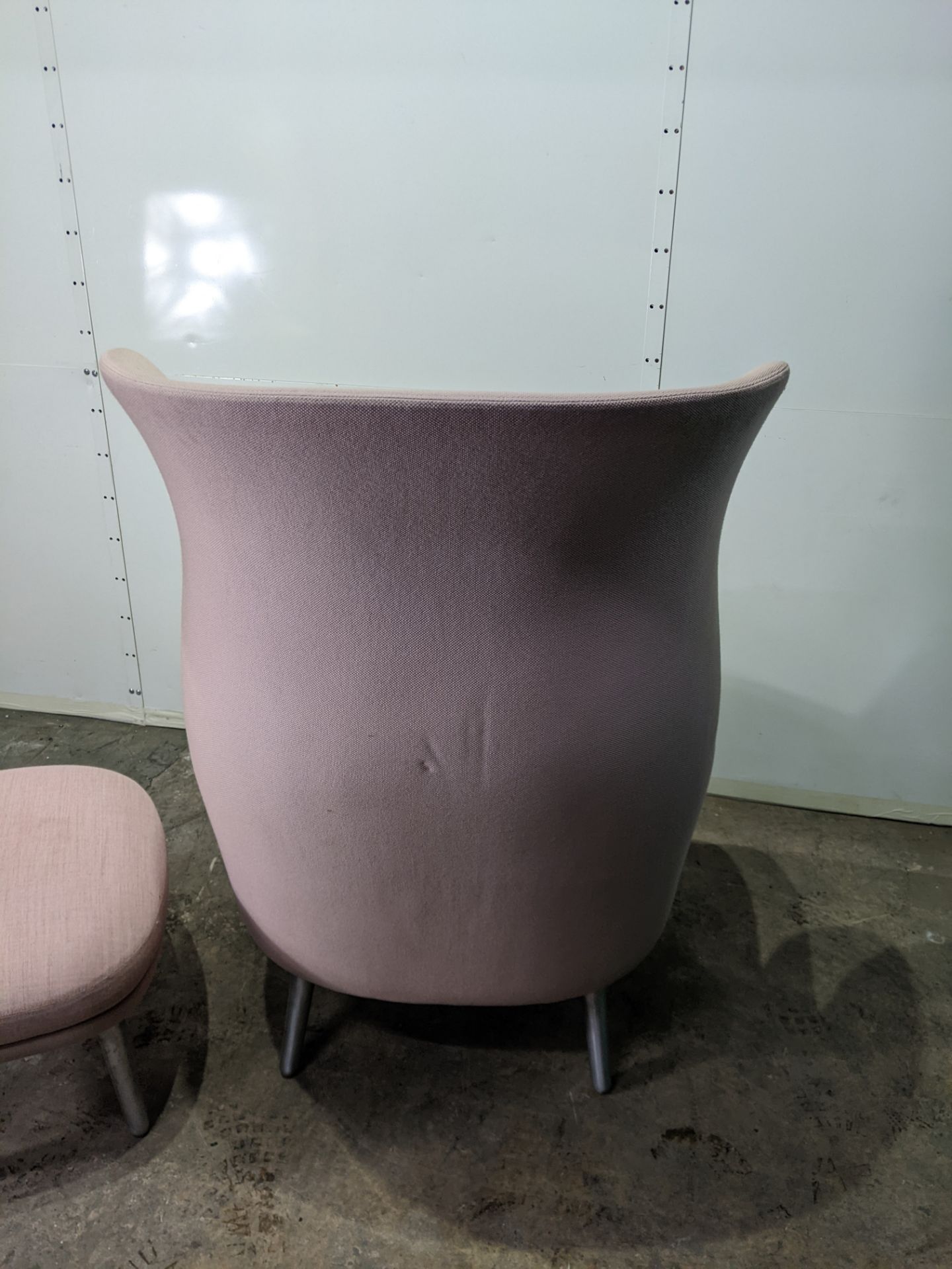 Fritz Hansen Ro Chair and Foot Rest | Colour: Pale Rose | New Price - £3,566 - Image 5 of 6